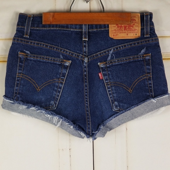 517 Levis High Waist High Rise Cutoff Shorts. - Picture 2 of 6